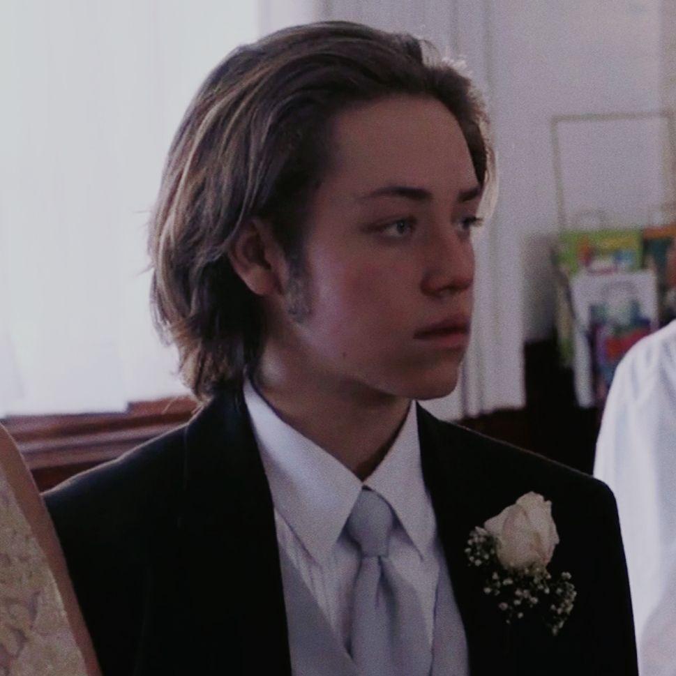 求无耻之徒利普伊恩或者卡尔的壁纸最好是剧照的那种