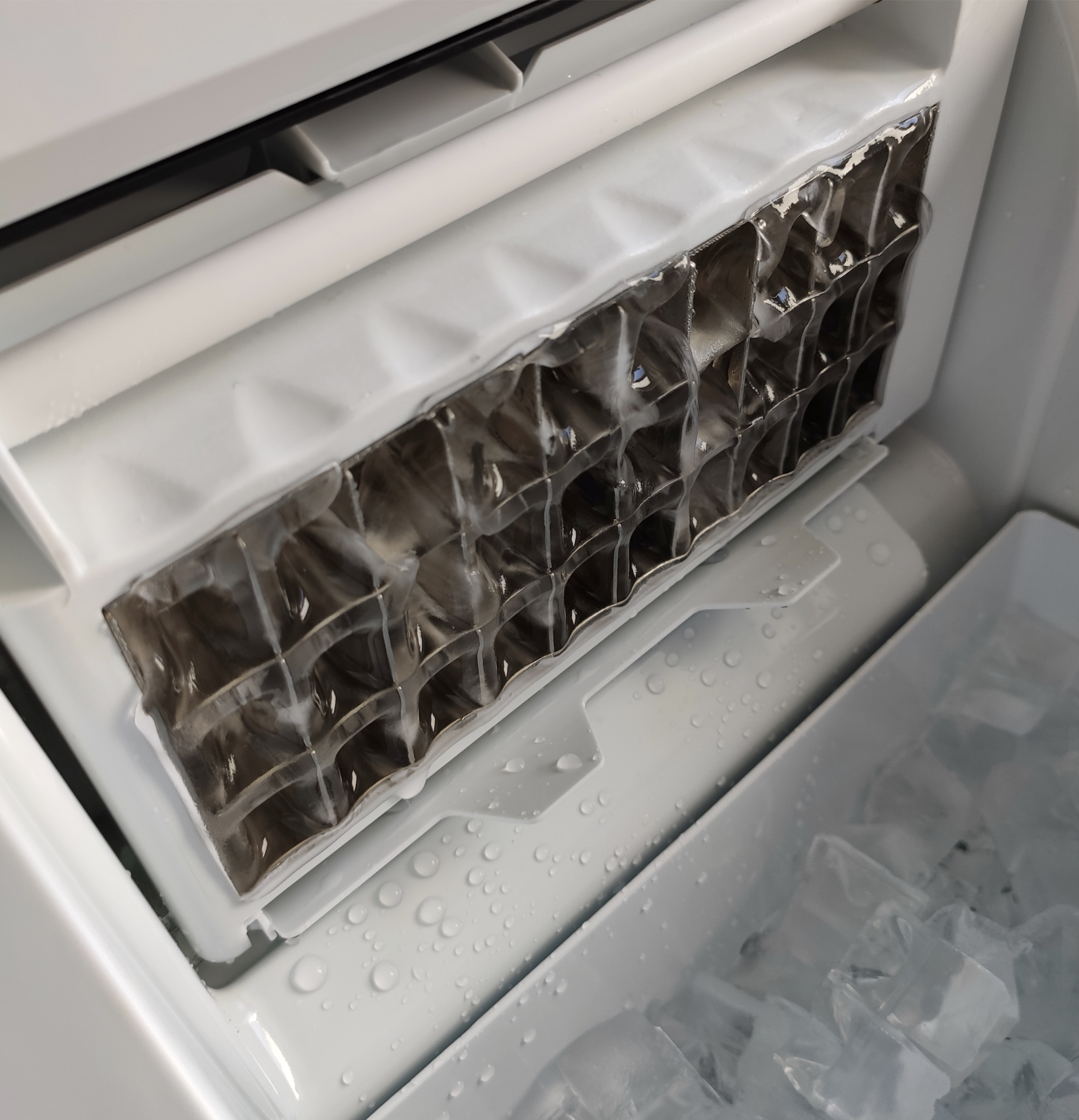 二,惠康hzb-30f款制冰机使用体验