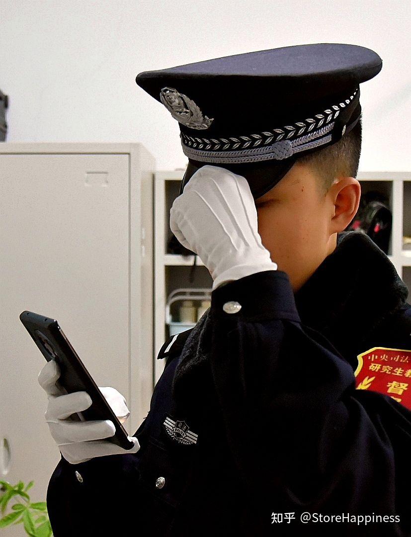 你第一次戴白手套有什么感觉吗