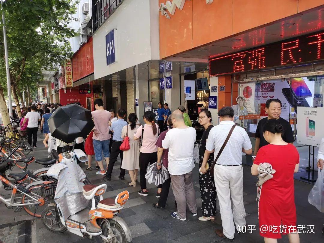 一天賣出15噸綠豆糕一百年的曹祥泰為何能讓武漢人排幾十年的隊