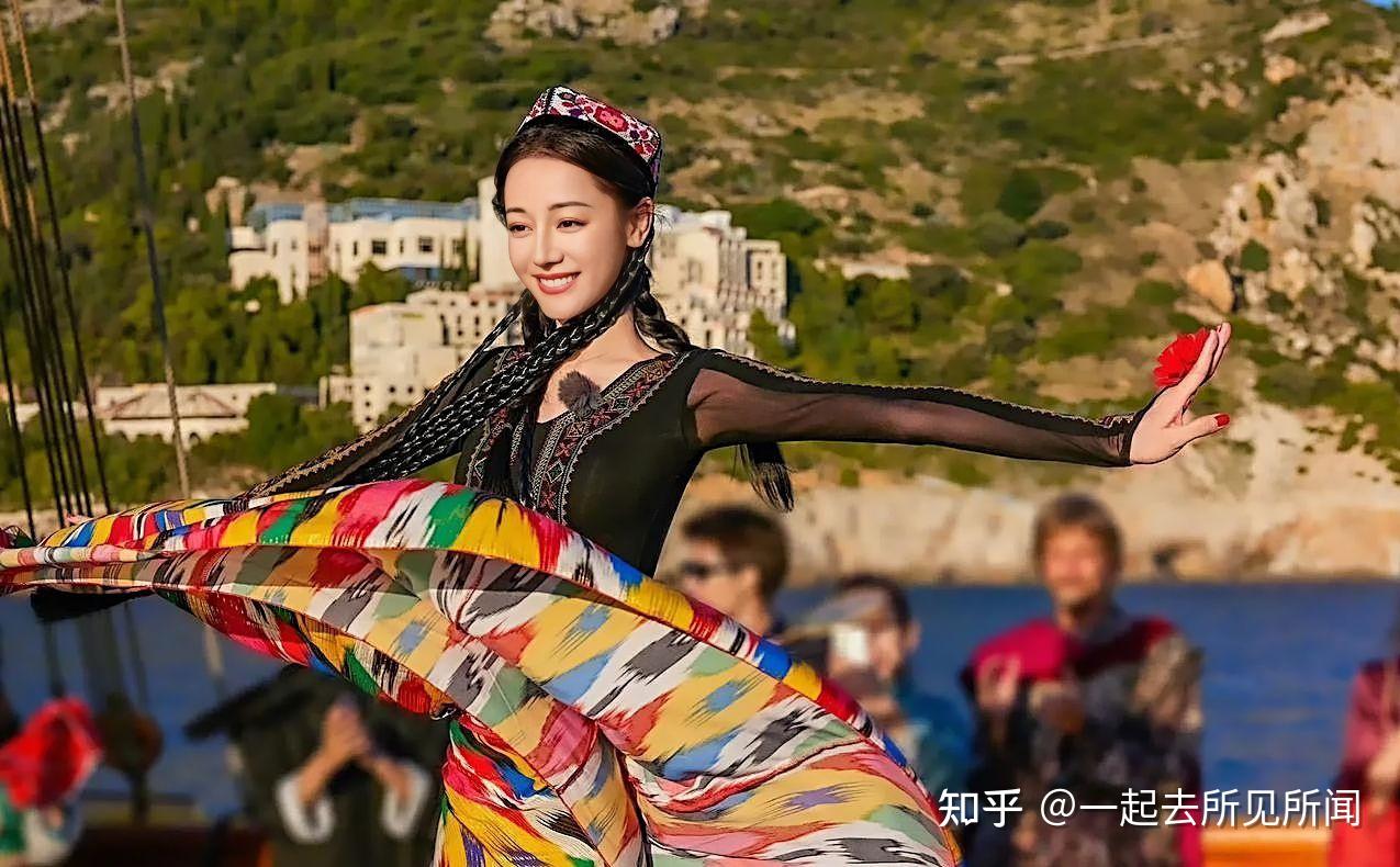 迪丽热巴跳新疆舞多张照片发出网友直呼太美了