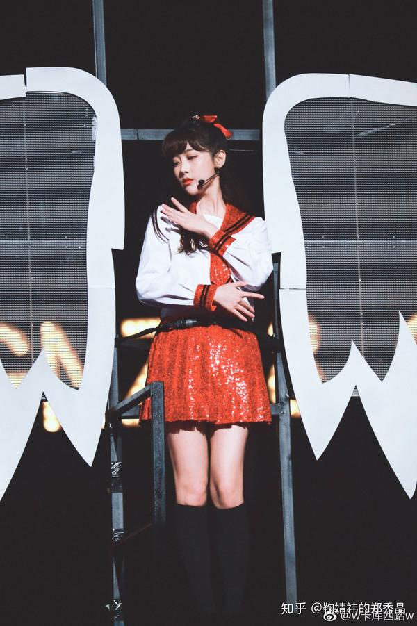 如何看待李艺彤在 snh48 group第五届偶像年度人气总决赛中登顶第一?