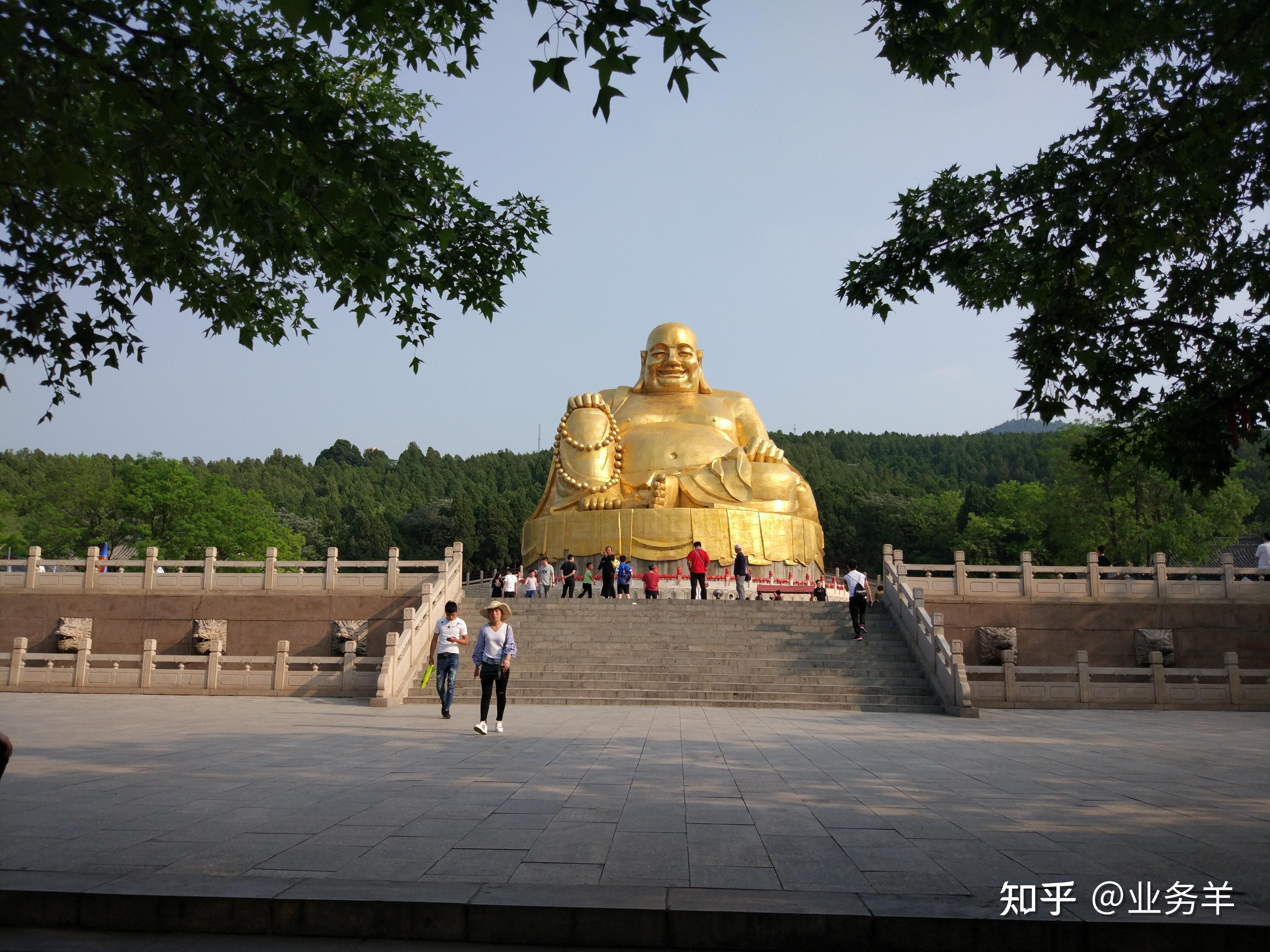 汉传佛教寺院的建筑和造像布局 