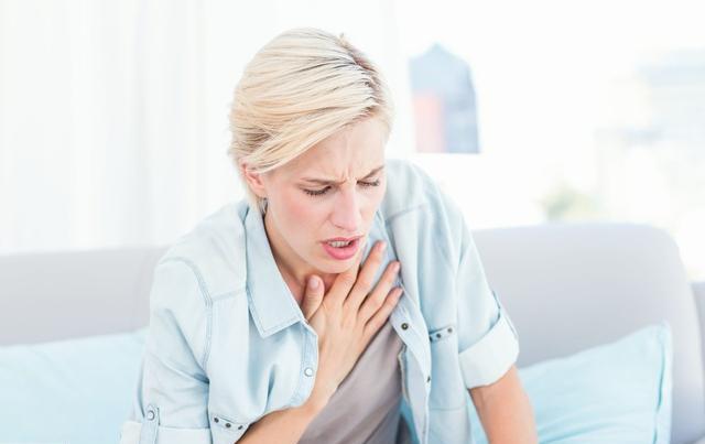 肺癌患者晚期呼吸困难只能端坐呼吸原因和这5点有关如何缓解