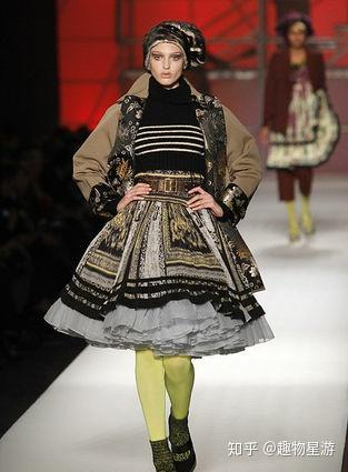 稀奇古怪装满脑袋的奢侈品设计师让保罗戈尔捷