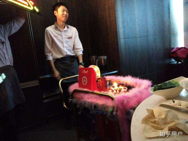 海底捞有哪些让人难忘的服务细节?