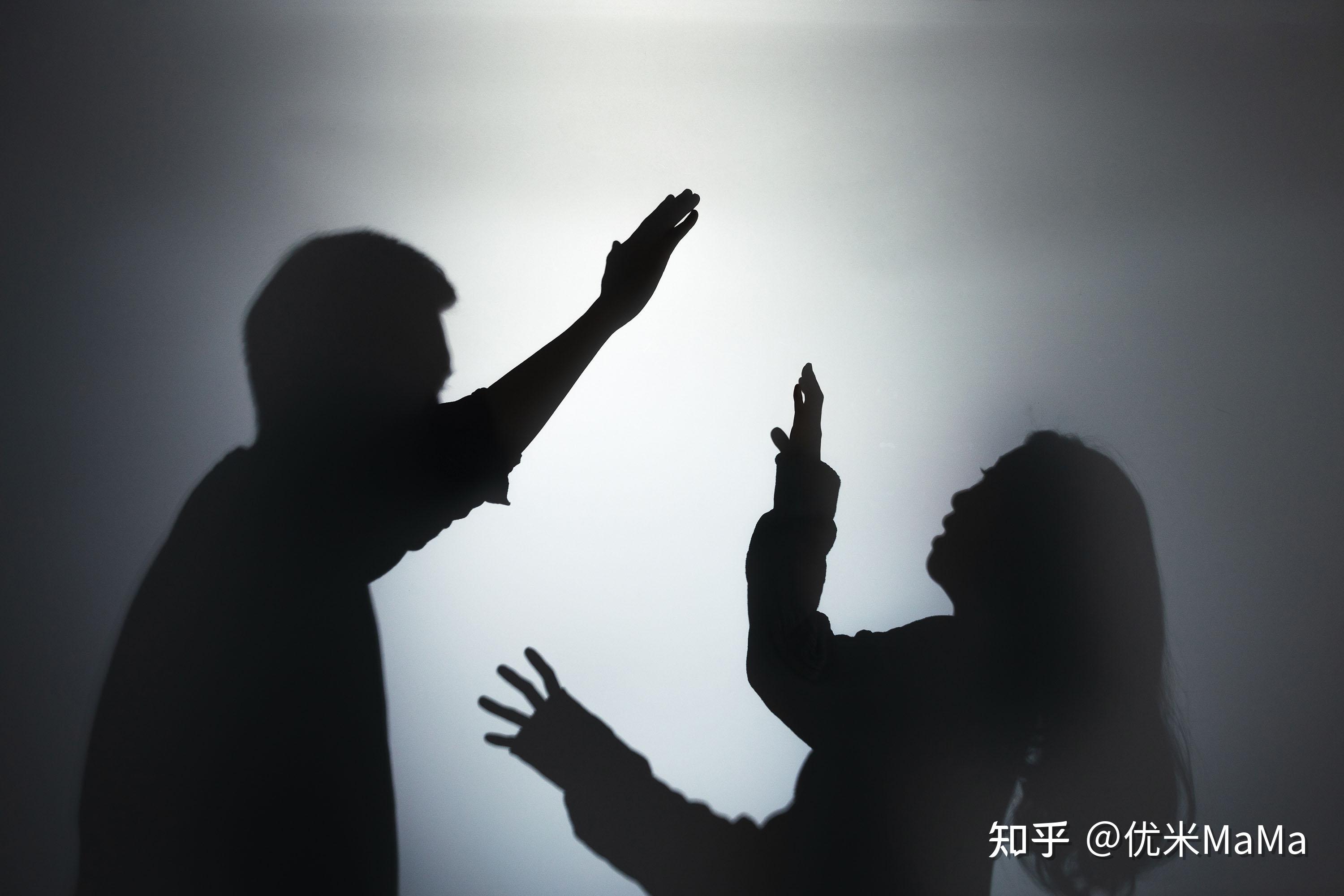 关系不和谐的家庭我们说的关系不和谐不仅仅是父母关系不和,其实还