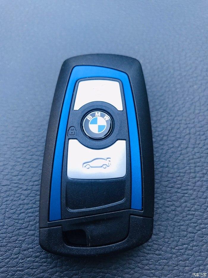 红狐狸宝马2系提车记带你去感受它的魅力