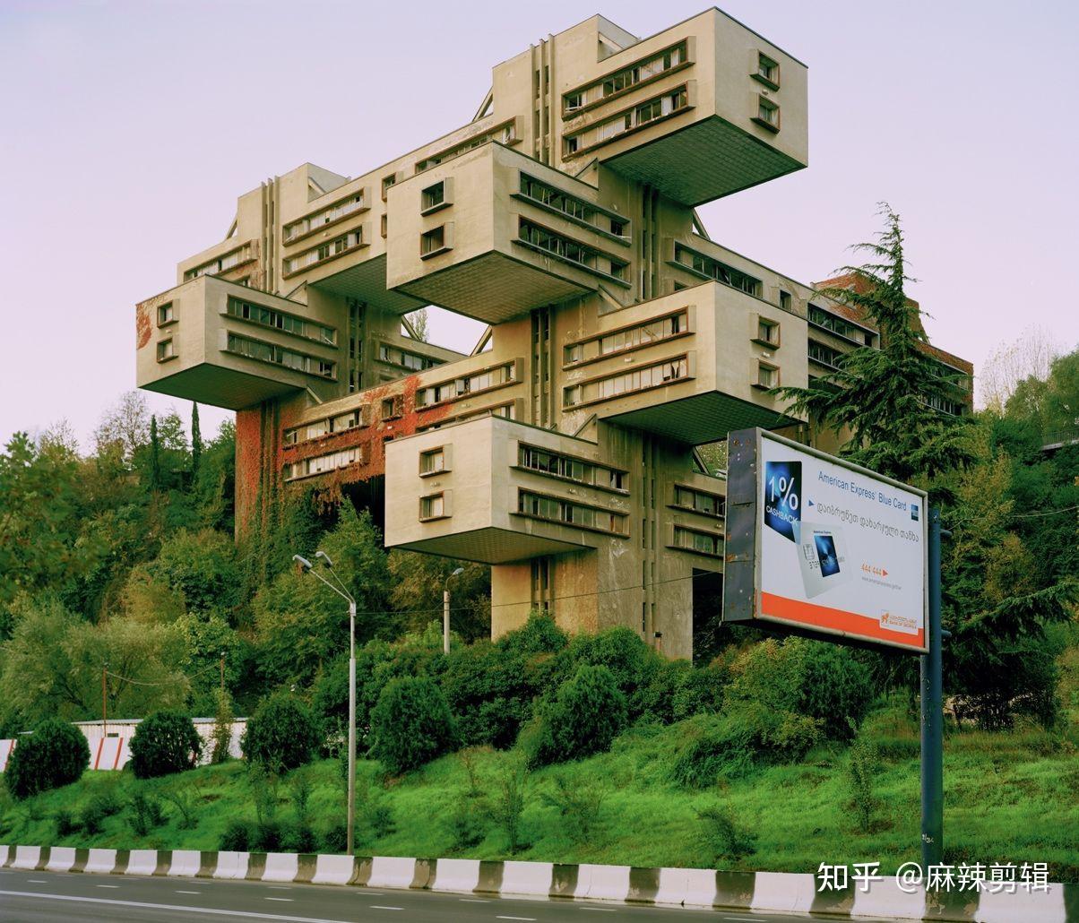 苏联迷恋的未来主义建筑:没有最怪,只有更怪,如今大多已荒废? 