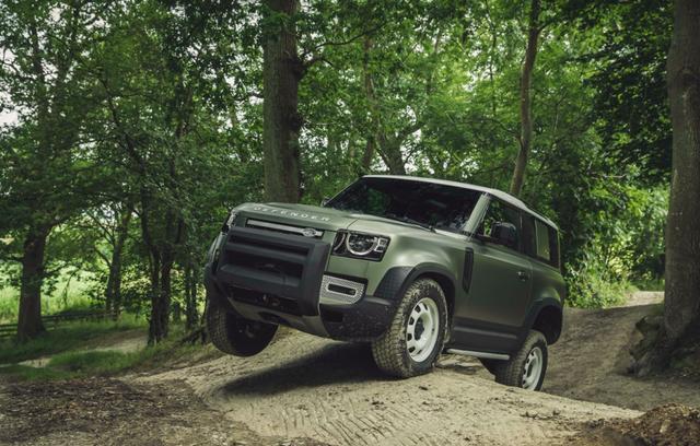 2020广州车展短轴距才是真硬派路虎卫士90亮相