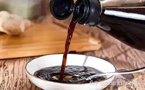 倒酱油用喷壶花洒贴胶布日本人为了节约居然这么拼