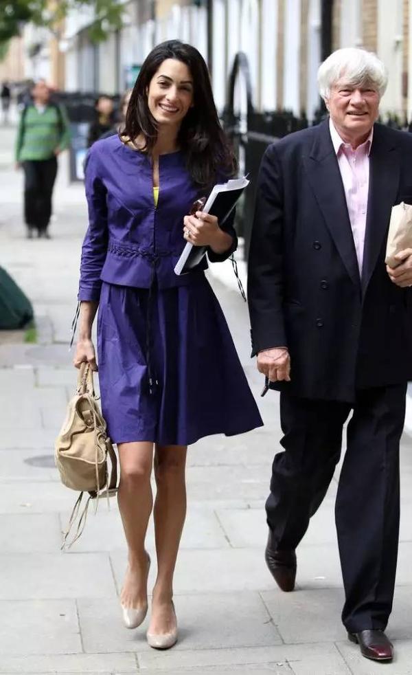 轻熟女穿搭术乔治克鲁尼的妻子是这样征服纽约客的