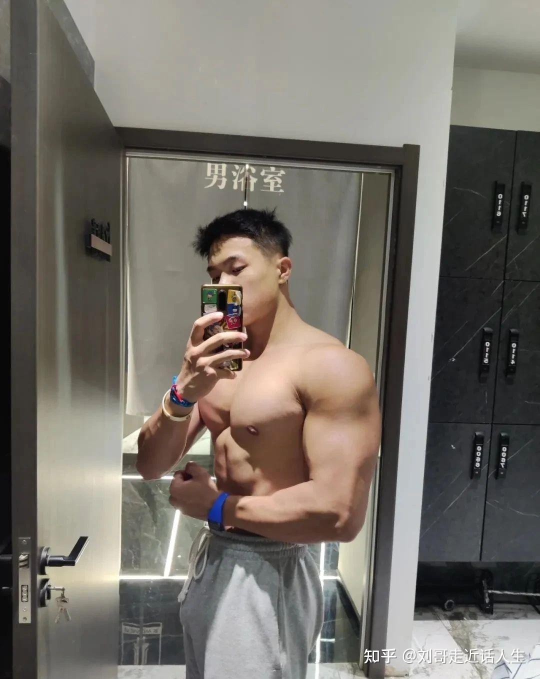 西安体院的直男肉壮小哥,也太诱惑了吧 - 知乎