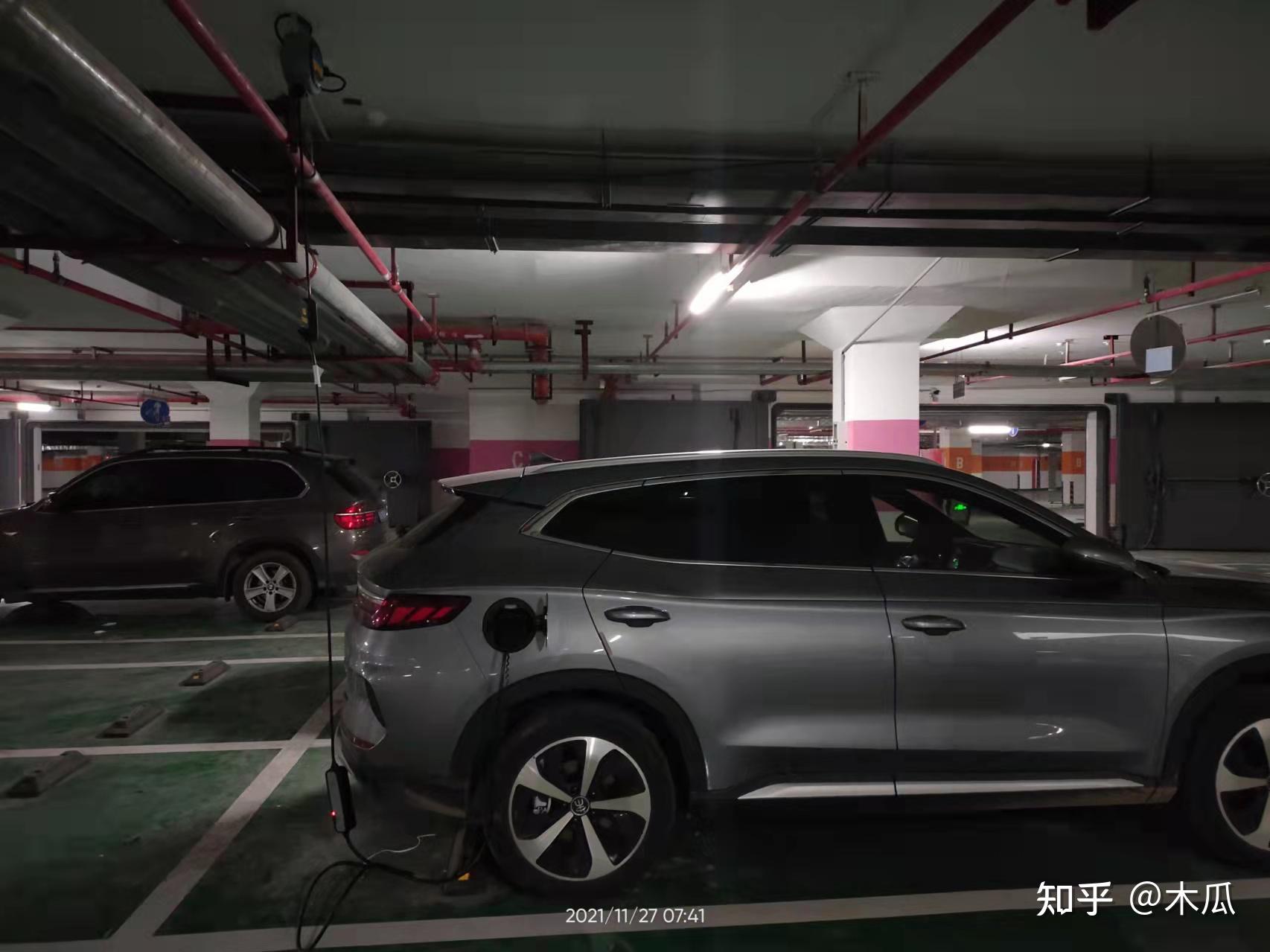 宋plusdmi地下車庫汽車充電樁25kw插座簡易版安裝