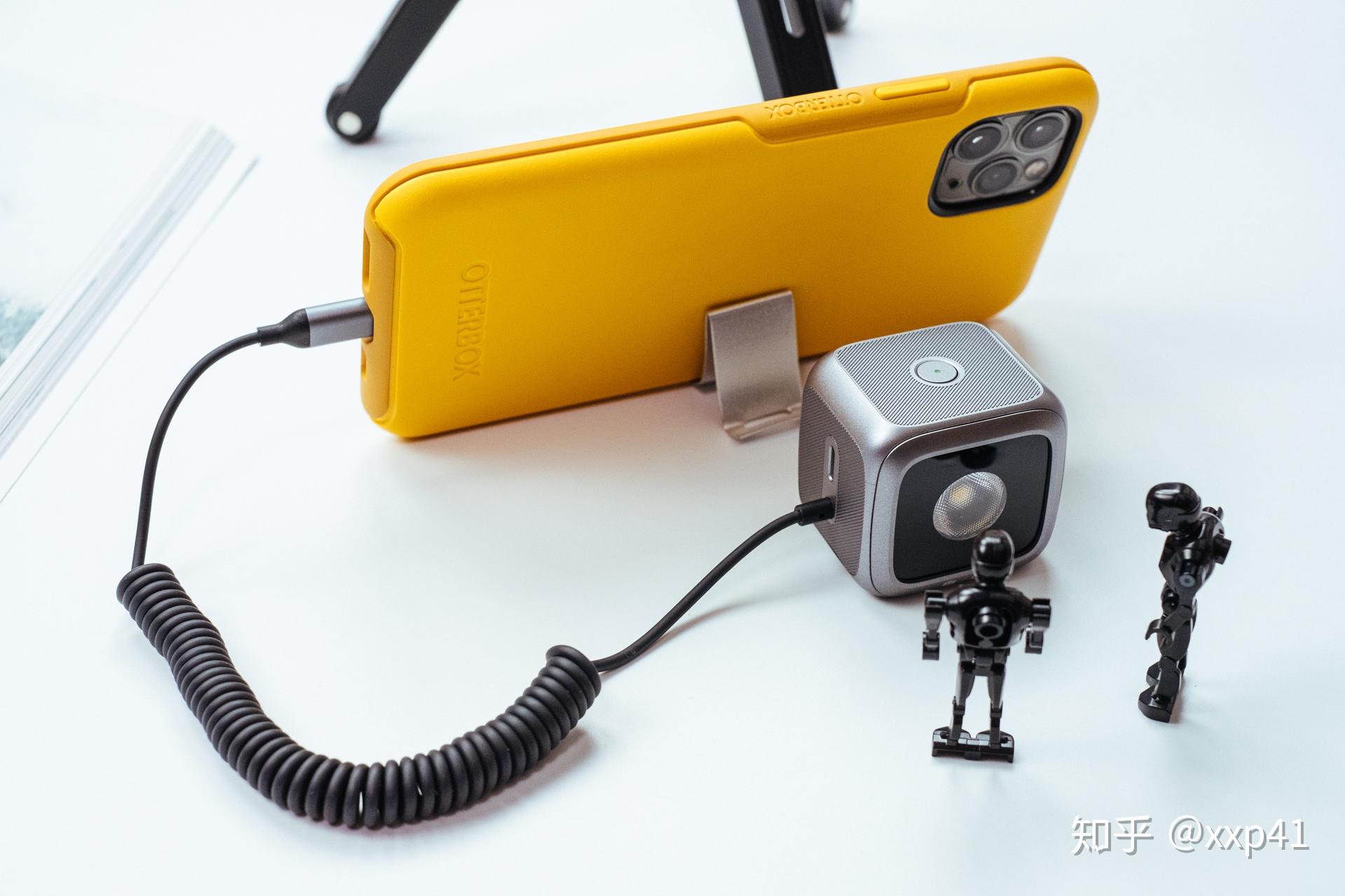 iphone手机摄影补光的好帮手:anker iphone led闪光灯