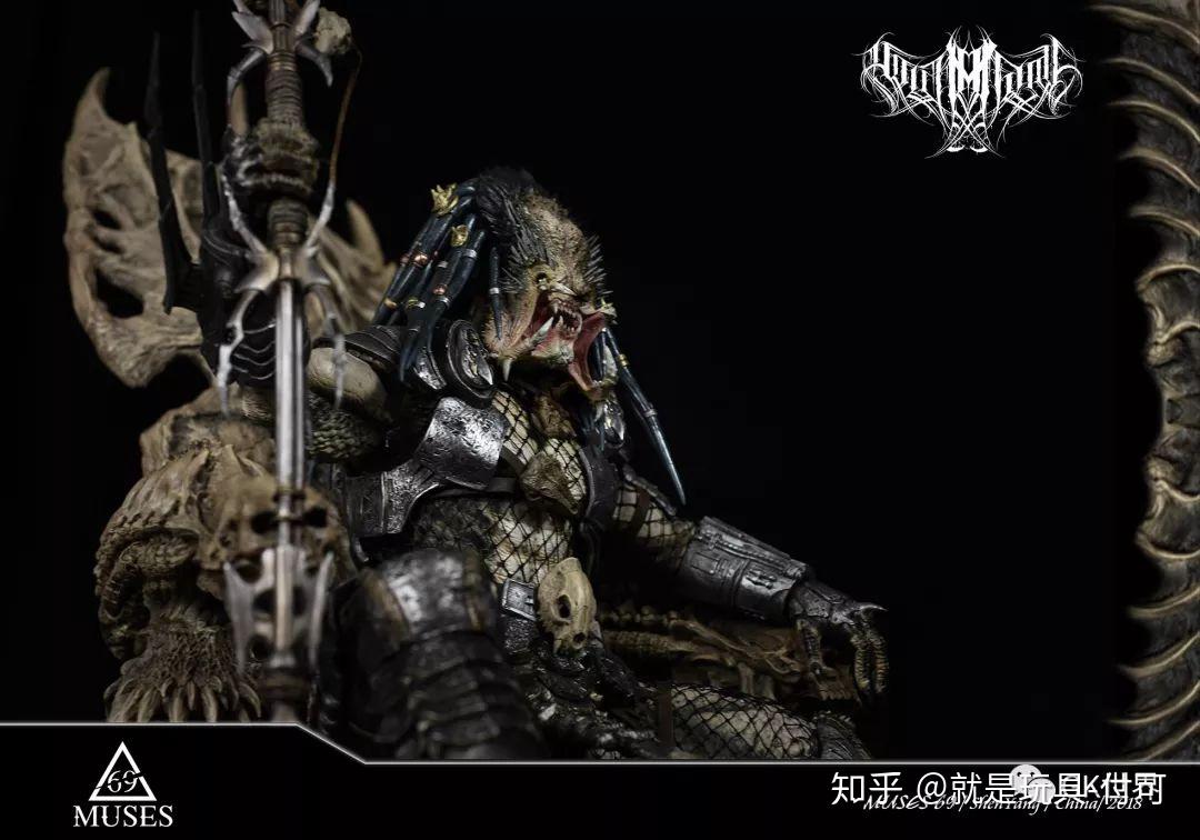 铁血手中的长矛刻画也很细致,上面挂着一串小型头骨上图是muses69这款
