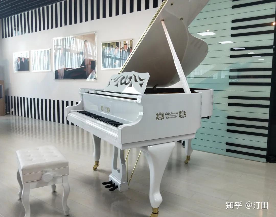 白色钢琴-高清桌面壁纸预览 | 10wallpaper.com