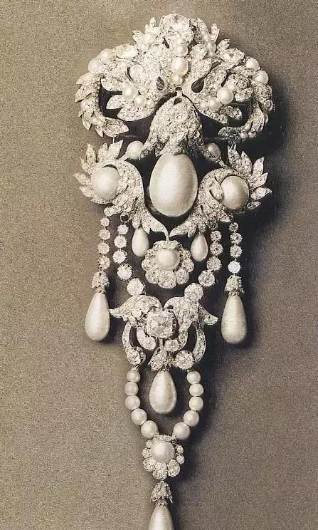 hk社长说珍珠 | 珍珠拍卖史上售价最高的珍珠——摄政王珠