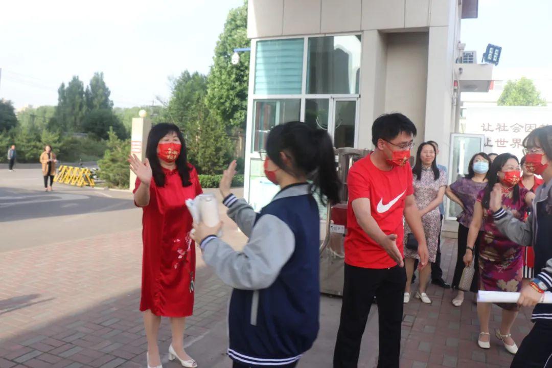 沉着一点点北京新学道灵石致诚学校高考生走进