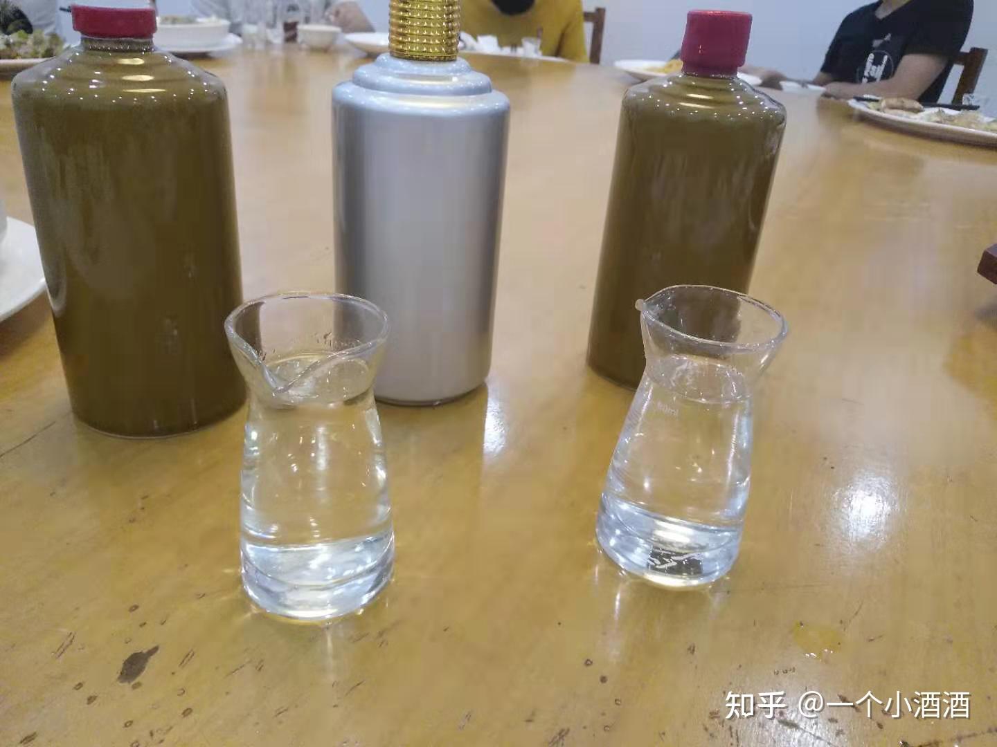 但也有人覺得酒線能拉得細長,說明白酒黏度好,酒液中的有機物也多,酒