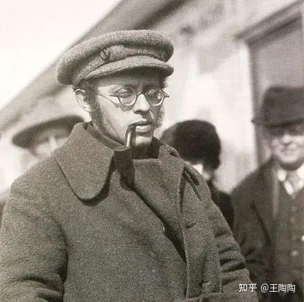 突破列强的包围红色黎塞留的外交大智慧