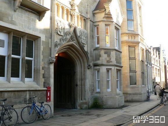 剑桥大学女王学院