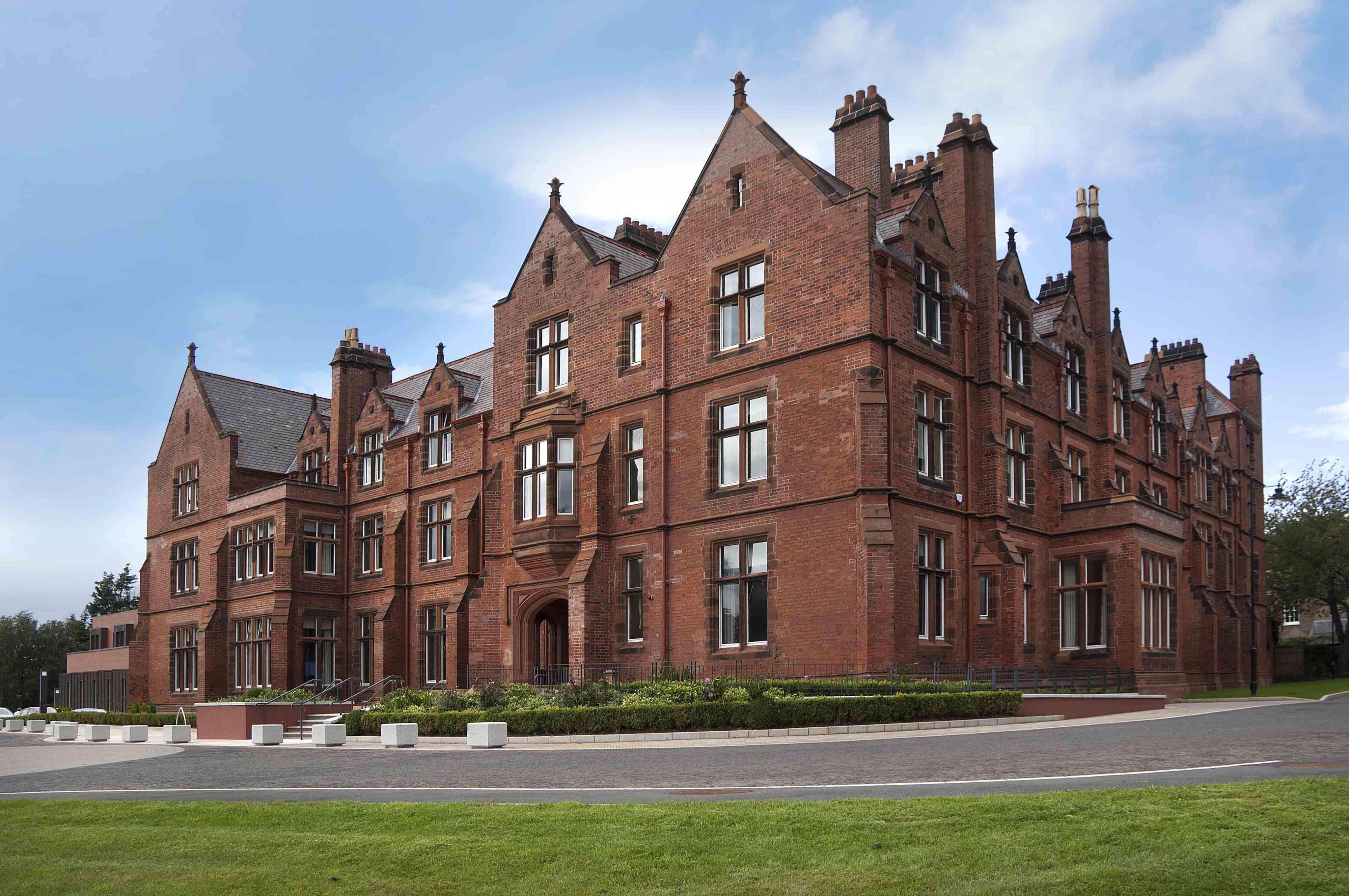 queens university of belfast(贝尔法斯特女王大学)介绍及入学要求
