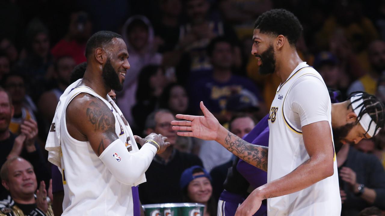 NBA活塞对阵热火全程直播精彩对决实时跟进比赛动态