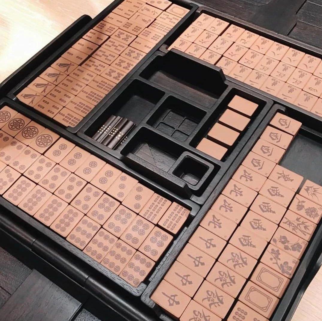 upop 未来国潮|440万一副麻将?真·国粹中的爱马仕!