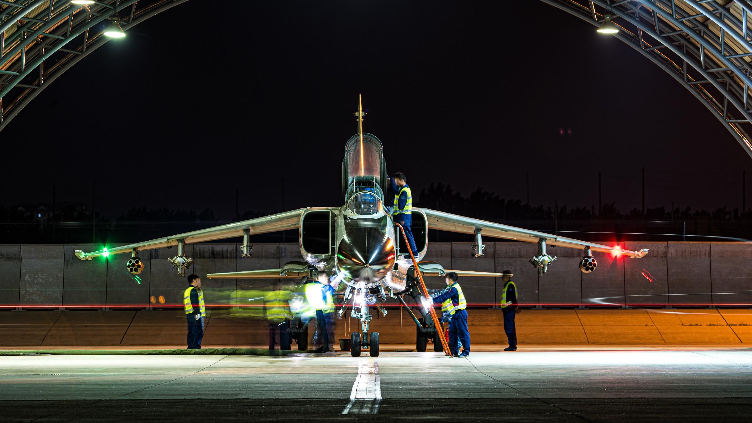 飞豹战机大象漫步高燃出击