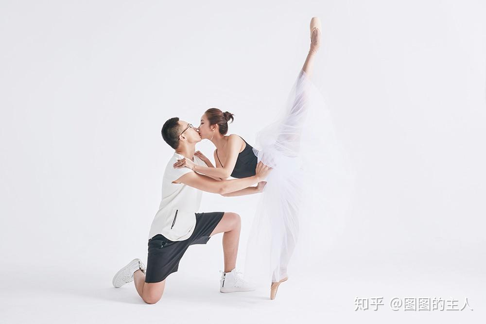 拍照怎么才能显得更自然 v2-515a80972faa1700cf619cf2d0f518c5_r.jpg