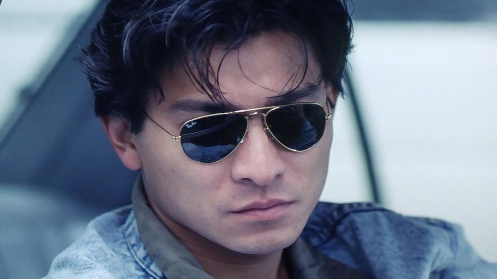 女孩获得阴阳眼可以看破世间鬼魂却获得不了人类的丝