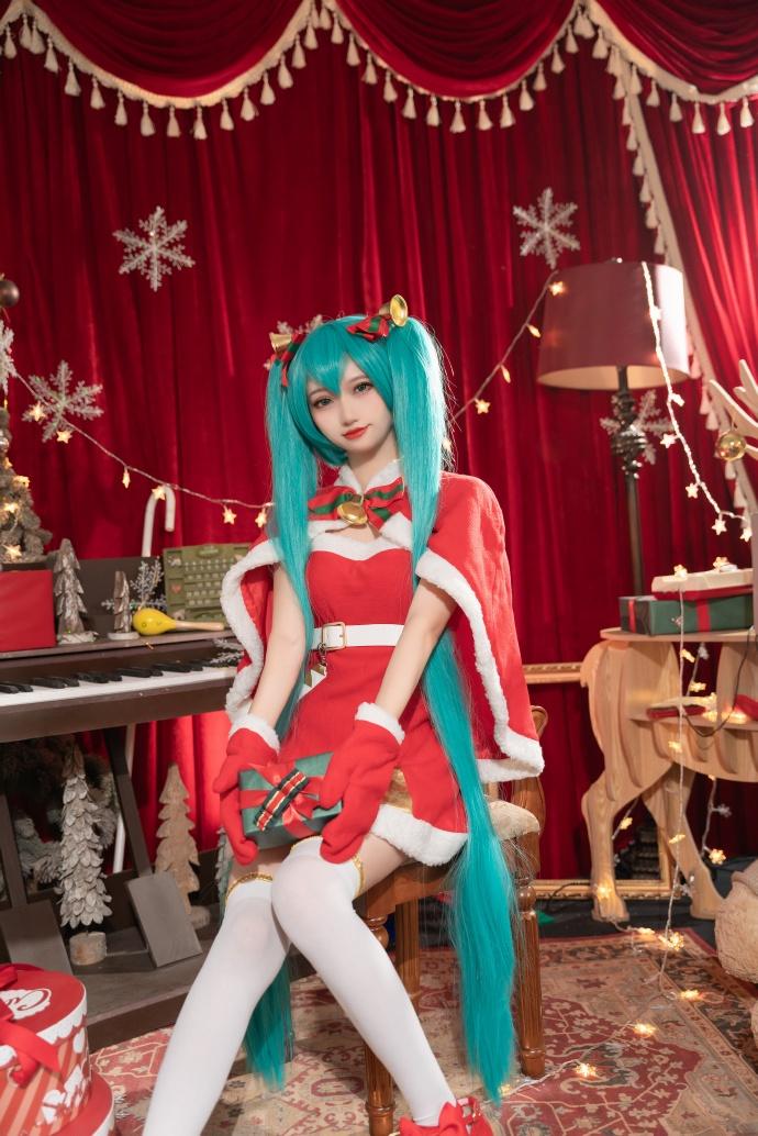 漂亮小姐姐的圣诞服装太可爱了初音未来圣诞服cosplay精选