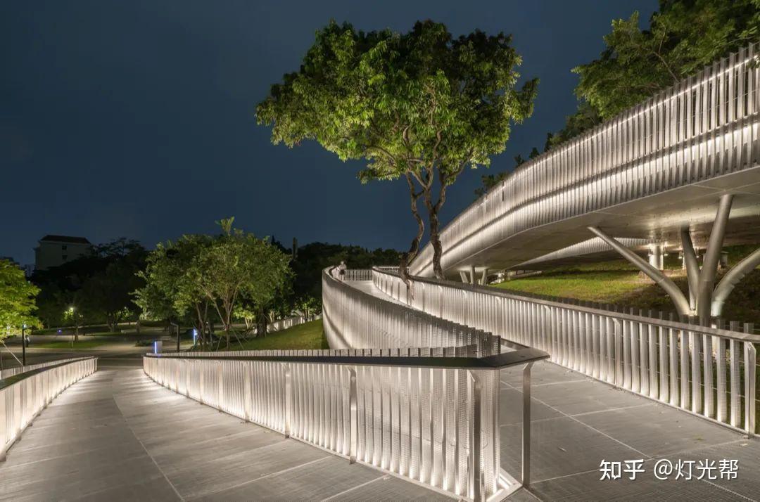 深圳民法公园,高颜值的夜景打卡地,顺道普个法!