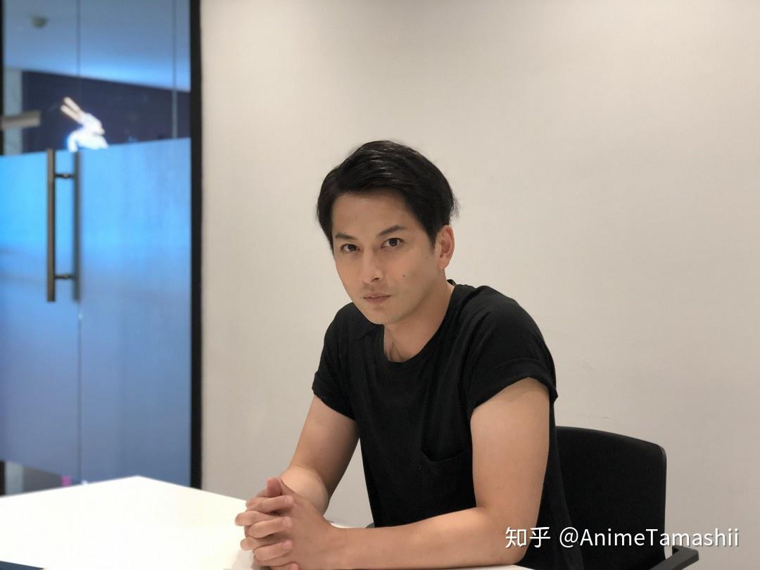 将和市川猿之助,中村隼人等著名的歌舞伎演员们一起站在歌舞伎的舞台