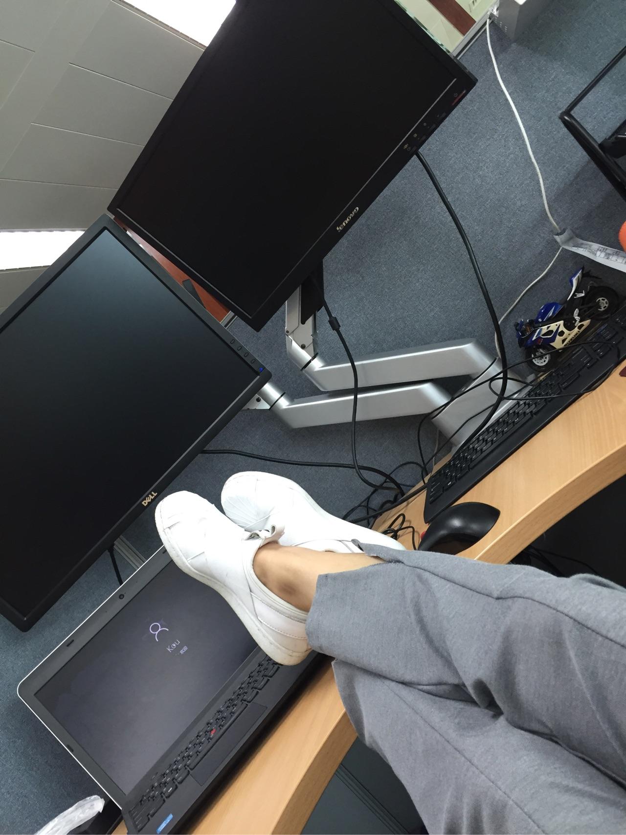 做债券、股票、期货等金融产品交易员们一般面