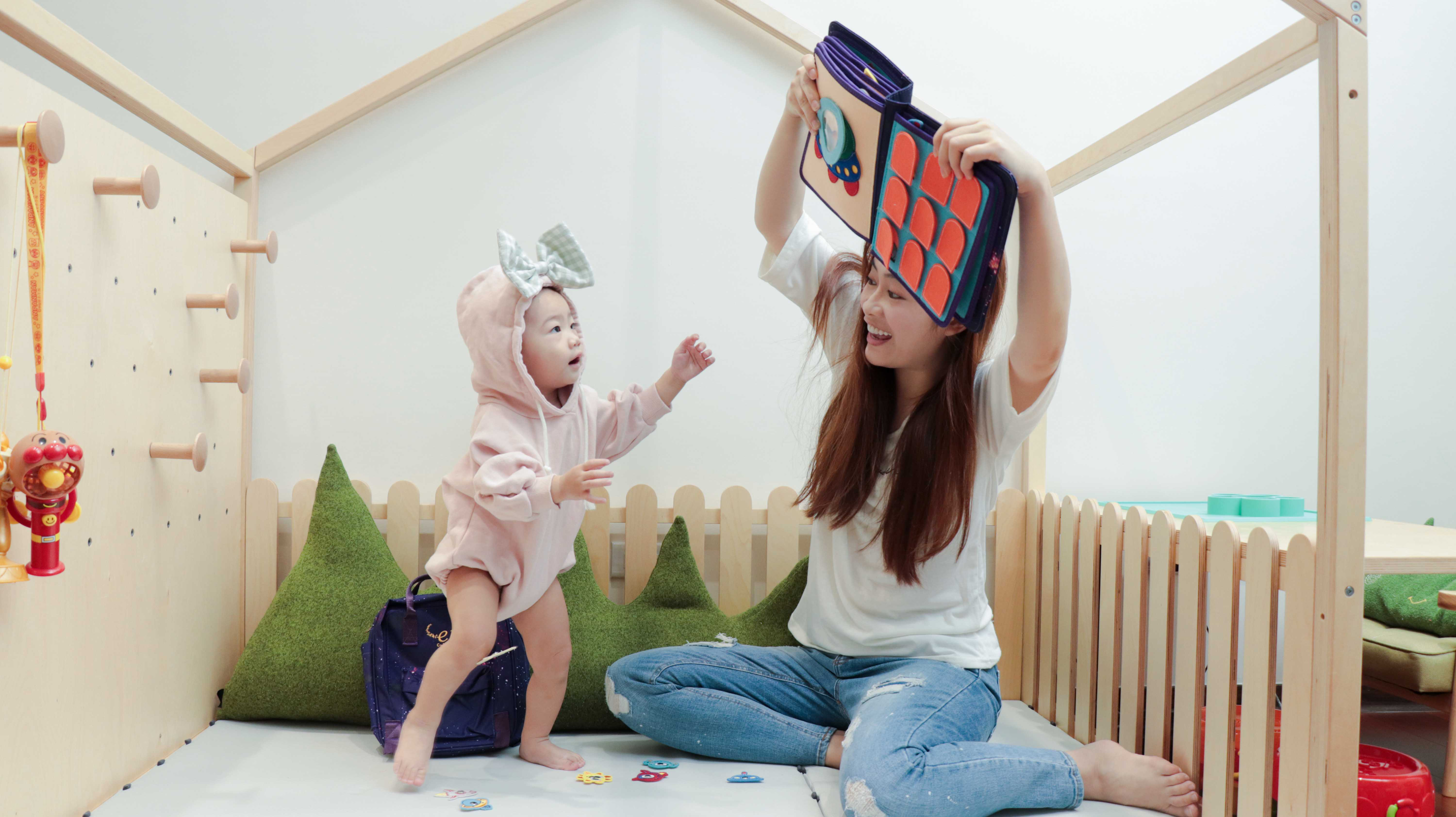 爸妈育儿分享启蒙五感发展教出优质宝宝太空版布书