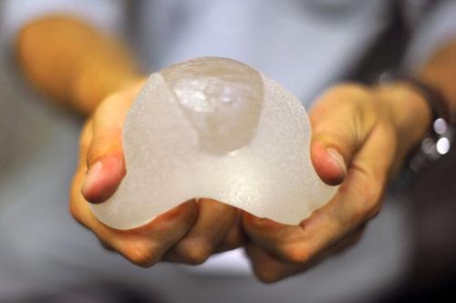 隆胸假体曼托毛面和光面哪个好?