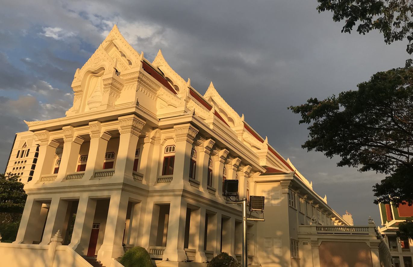 泰国留学大师兄带你走进泰国第一大学朱拉隆功大学