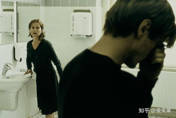 电影所展现的复杂人性挣扎