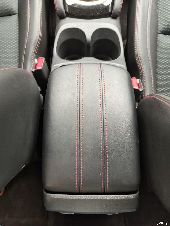 共挽鹿车开着逍客接老婆下班谈谈自己的用车感受