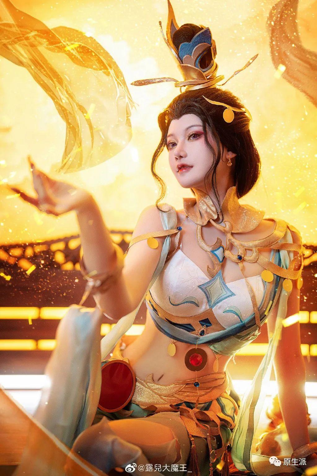 王者荣耀cos这个杨玉环看起来又凶又妩媚