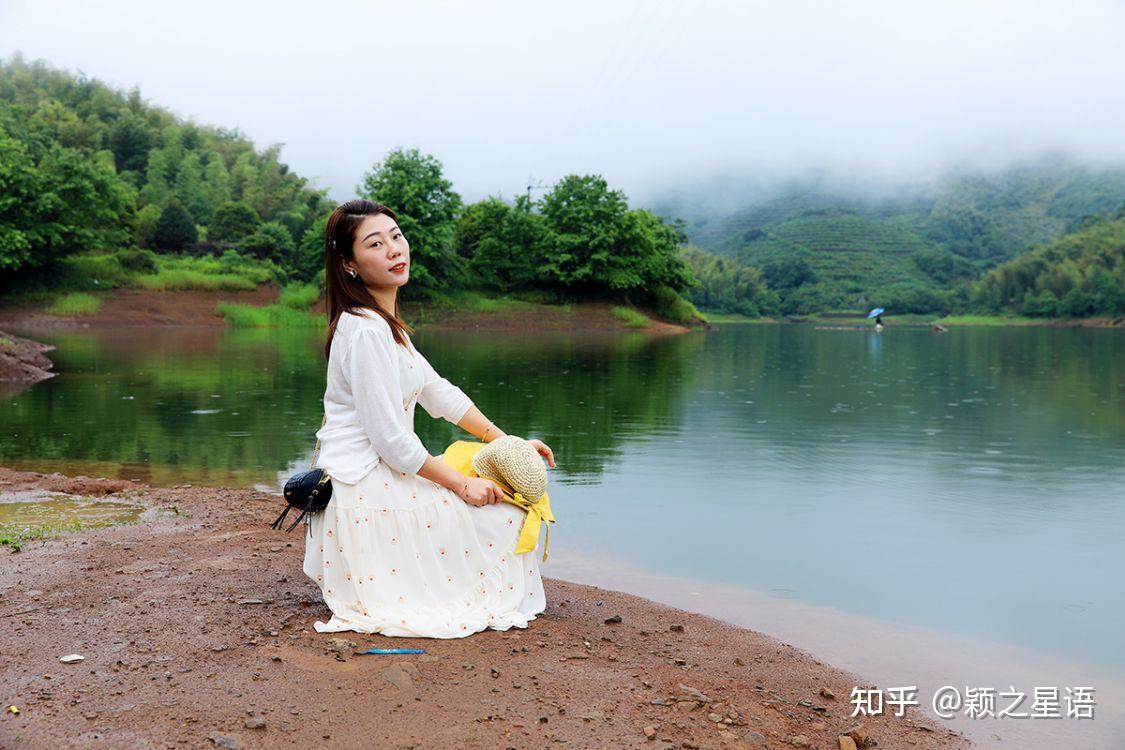 壁纸美女山水风景图片