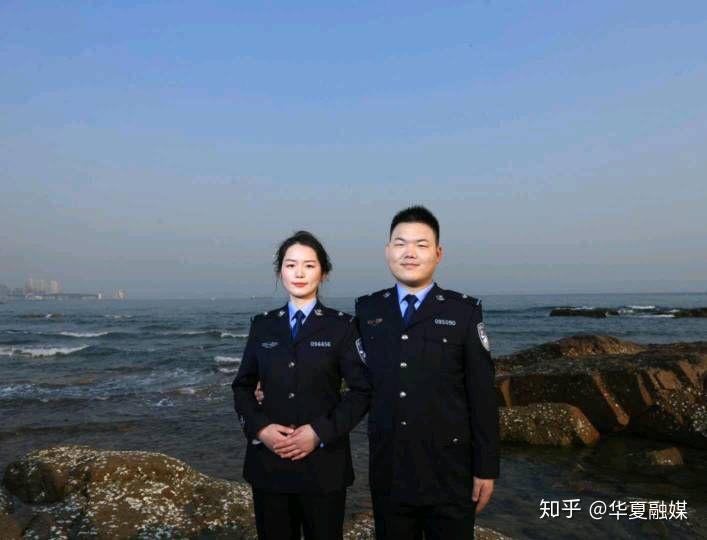 刚从市一医院确诊病人隔离区执勤回来的湖北随州市公安局特警支队何思