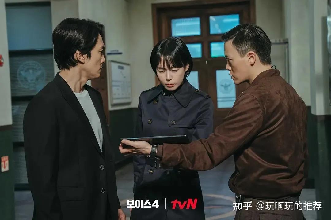 【韩剧推荐】tvn播出的悬疑刑侦连续剧《voice4》由宋承宪,李荷娜等