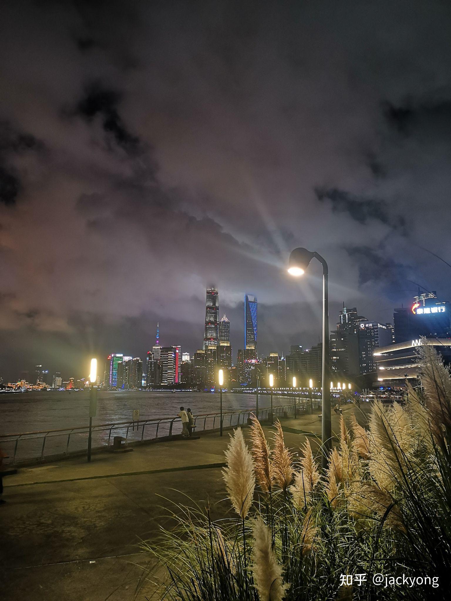 开着老途安去游玩之黄浦江边夜骑 - 知乎