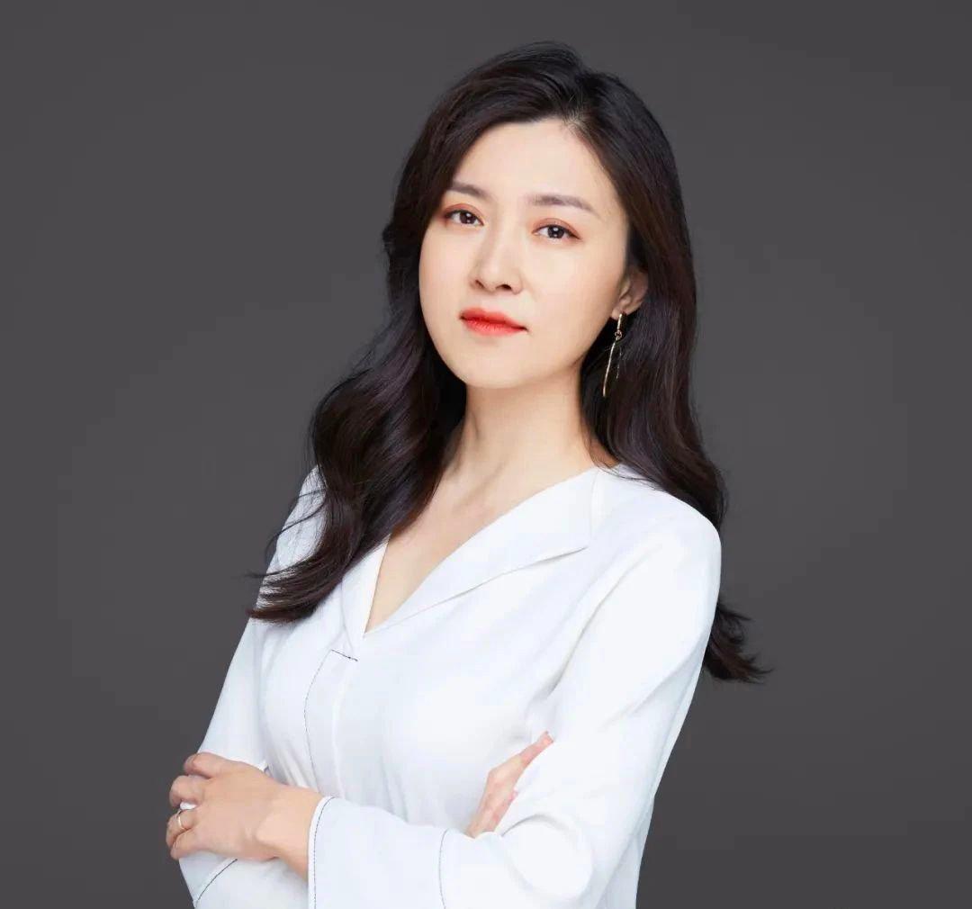 自述   戴莹编辑叶荔聊起父亲与童年,创作与生活.