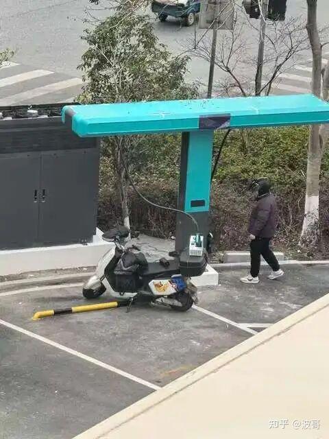 比亚迪闪充桩终于给小电驴充上电了!
