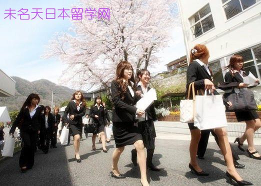 日本法政大学学费 日本大学学费一览表 法政大学费用多少人民币