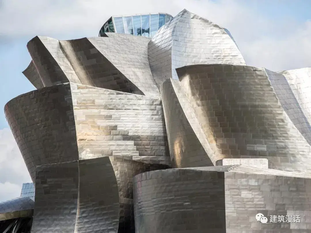 解构主义建筑弗兰克盖里毕尔巴鄂古根海姆博物馆